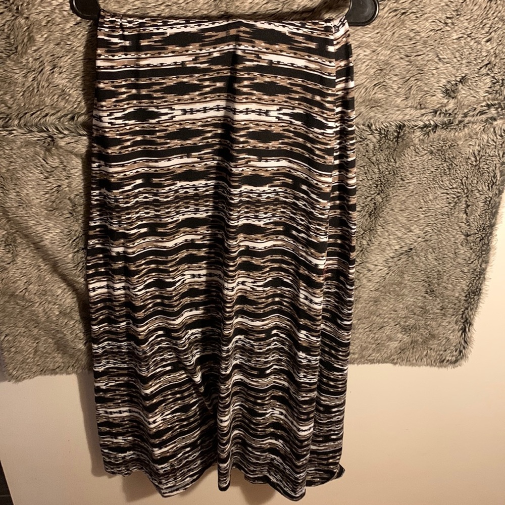 Living doll, maxi skirt, size small